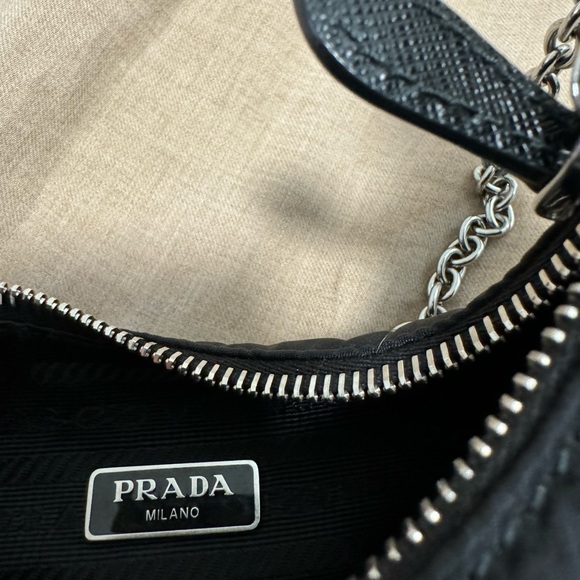 PRADA Nylon Re-Edition 2005 Shoulder Bag - Picture 5 of 5